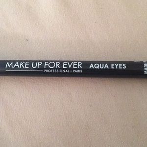 Makeup Forever Aqua Eyes 19L full size
